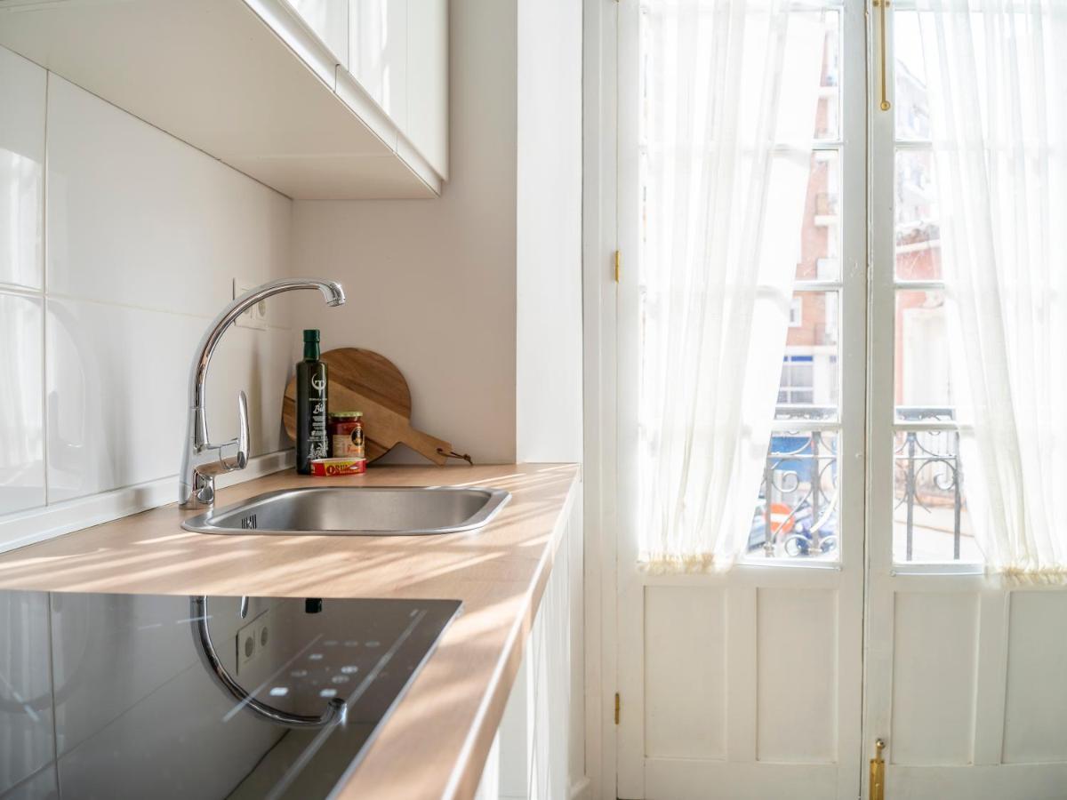 Sanders Lavender - Delightful Two-Bedroom Apartment Downtown Málaga Exteriör bild