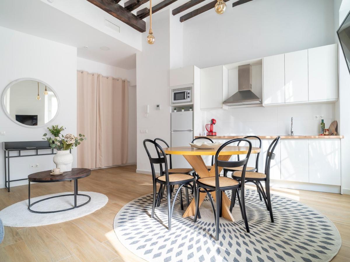 Sanders Lavender - Delightful Two-Bedroom Apartment Downtown Málaga Exteriör bild